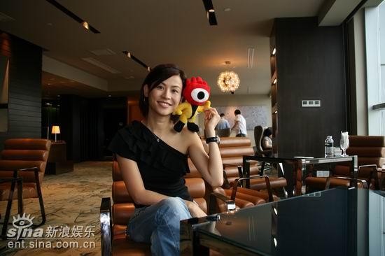 图文：新浪娱乐对话宣萱--与小浪人亲密接触