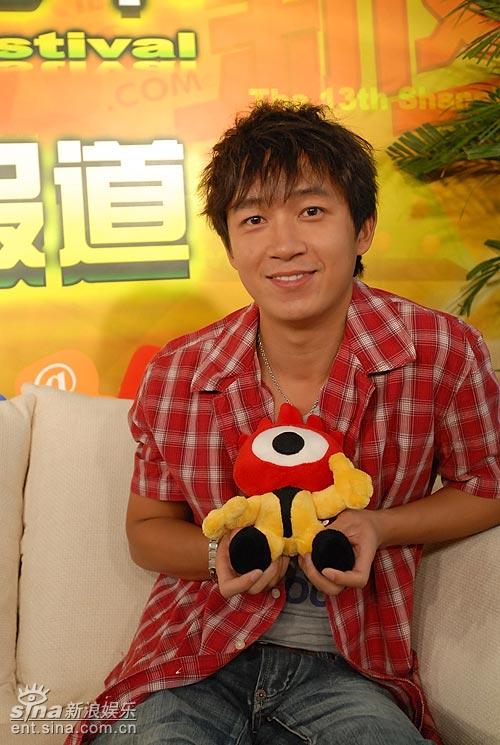 图文：潘粤明聊《热浪岛》--和小浪人亲密接触