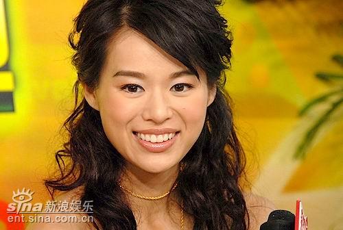 图文：《岁月风云》主演聊天--胡杏儿精致小脸