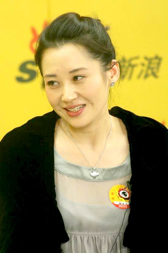 图文：许晴于和伟聊《局中局》--许晴两个小酒窝