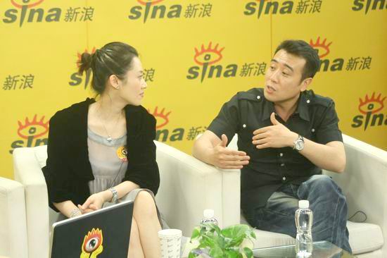 图文：许晴于和伟聊《局中局》--两人聊的开心
