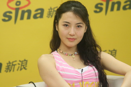图文：《梦里花落》主创做客--孙晶晶五官精致