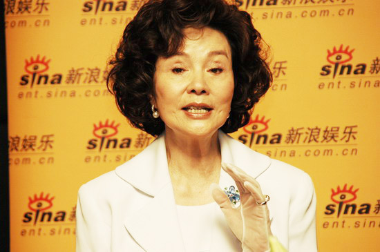 图文：《荣归》主创做客新浪--归亚蕾自称润滑剂