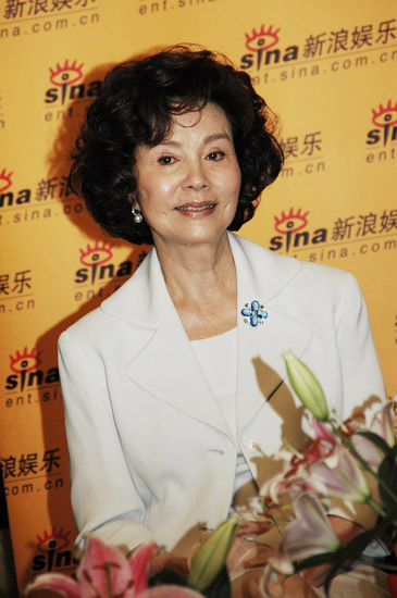 图文：《荣归》主创做客新浪--归亚蕾演女强人
