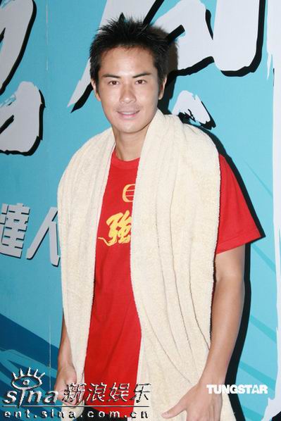 tvb新剧《强剑》宣传 郑嘉颖等狼狈落水【图】