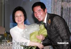 组图：琼瑶4年未露面终现身赞方中信是真男人