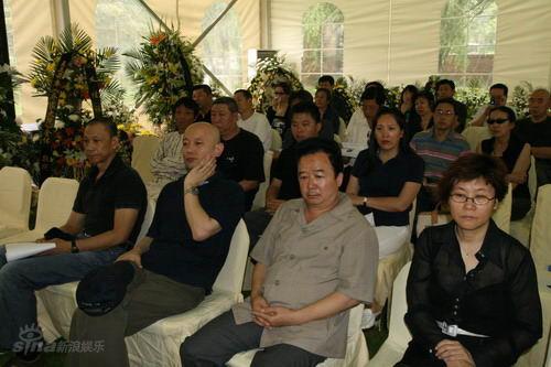 图文:池小宁追思会--嘉宾观看录像
