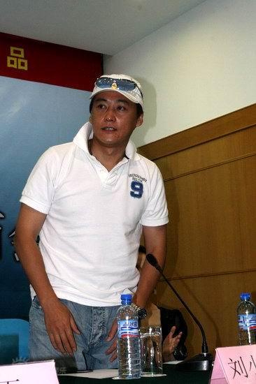 图文:《英雄虎胆》首播见面会--主演刘小锋