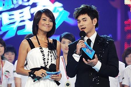 主持人朱丹和李晨