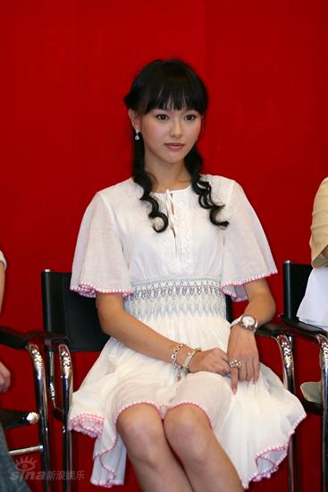 图文：《草原春来早》发布会--演员唐嫣
