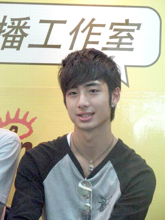 图文：奥运真男孩“五虎将”--江韦良发言