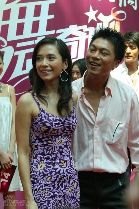 图文：“舞动奇迹”--郭羡妮江嘉良亮相
