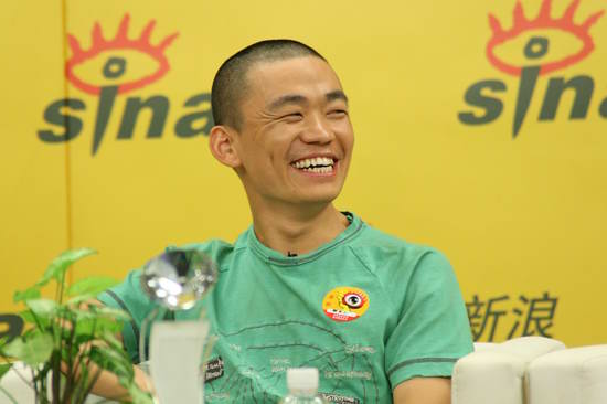 图文：《士兵突击》获奖做客聊天--王宝强难掩兴奋