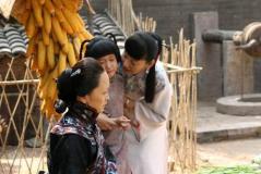 组图：赵文瑄徐帆搭档《大国医》开机拍摄忙