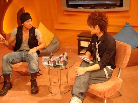 图文:做客《我的音乐》明星--刘耕宏