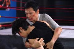 ���屾ͬ�ġ������մ���������̨ͬ�󶷷�(ͼ)