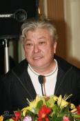 组图：《好男当家》将播出徐峥朱媛媛体验床戏