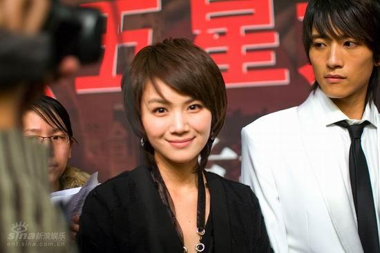 图文:《五星大饭店》发布会--主演曹曦文亮相
