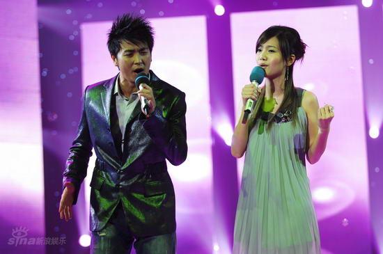 图文：名声大震第二季首场-内地小生保剑锋登场