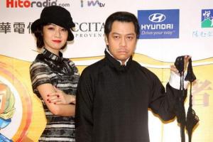 侯佩岑蔡康永恶搞《色戒》 扮王佳芝易先生(图