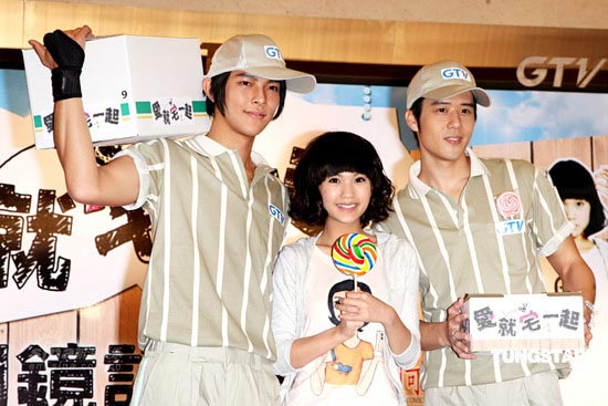  爱就宅一起吻戏 _爱就宅在一起吻戏_ 爱就宅一 