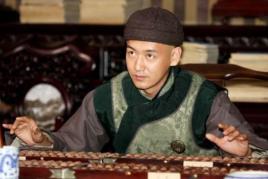 图文:《新安家族》横店开机--张磊在拍摄现场