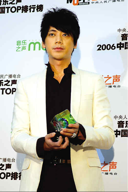 �佱�������ǵ�˫��ս��