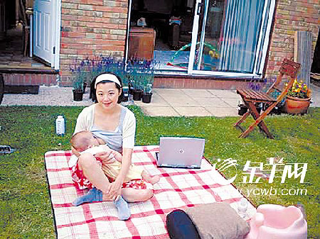 央视天气女郎凸点+主持着装问题再遭质疑