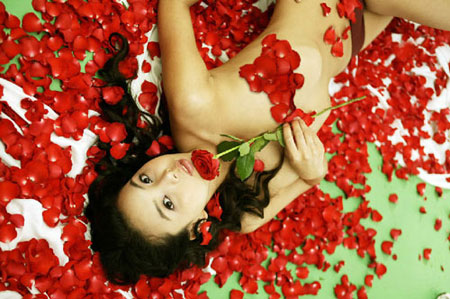 韩国美女模特金惠敏公开了全裸