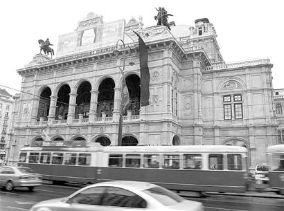 �����޵������ڽ��վ���������������Գ�ϯ