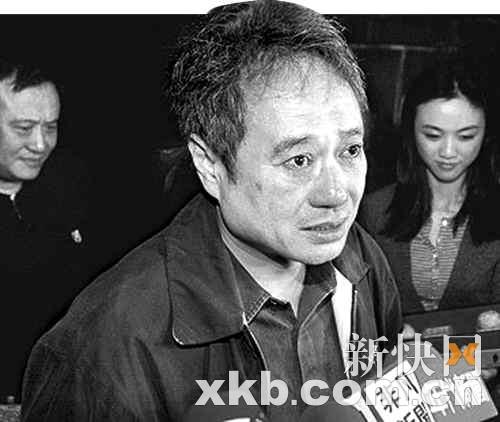 李安百感交集失声痛哭