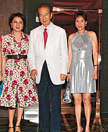 赌王何鸿燊两位姨太联手买酒店 助老公巩固江