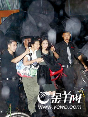 李亚鹏酒吧重新开张 王菲飞上海为夫造势_影音娱乐_新浪网