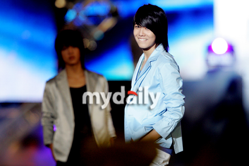 崔智友郑俊浩等参加2007F\/W韩流服装秀