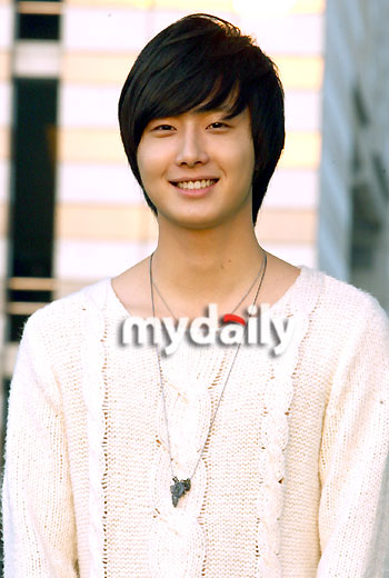 郑日宇摆脱手术危机 复出之路开绿灯