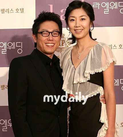 尹钟信全美罗夫妇一举得男