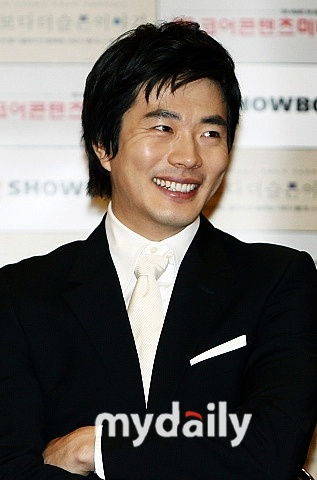 权相宇 孙泰英夫妇为第一个儿子取名权禄希