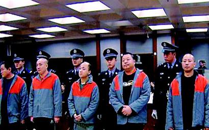 聚众斗殴致人死亡 臧天朔被判6年