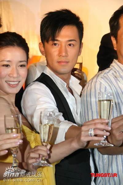 图文：众星宣传《岁月风云》--林峰装扮清爽