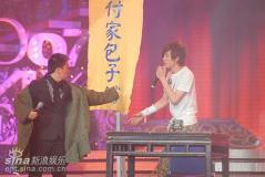 井柏然险进八强冯小刚高度赞扬好男(组图)