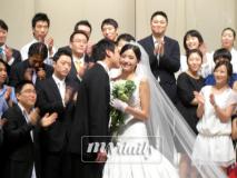性感公主韩彩英的幸福关键词--婚纱媚娘(组图)