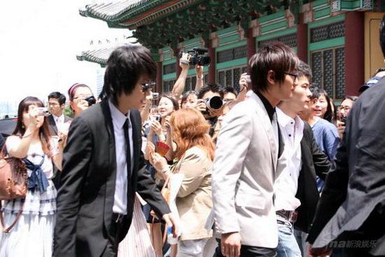 京琳在新罗饭店举行结婚典礼,群内好友50多人到场祝贺,kangta,申彗星
