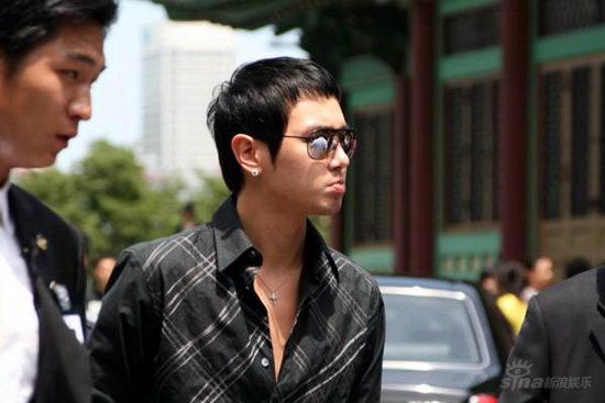 图文:朴京琳举办婚礼--歌手fly to the sky成员fan