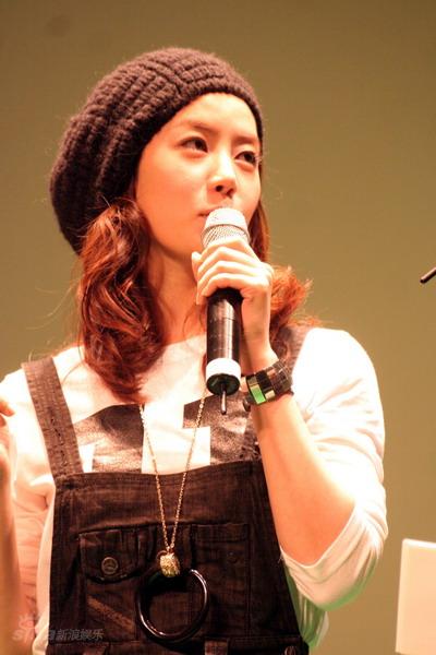 李秀英第8张专辑首唱会 好友李孝利捧场【图】