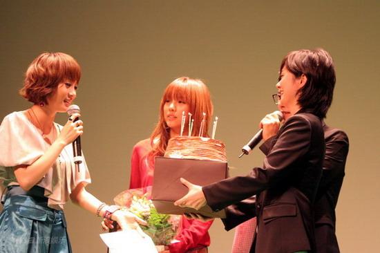 李秀英第8张专辑首唱会 好友李孝利捧场【图】