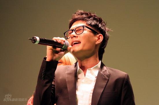 李秀英第8张专辑首唱会 好友李孝利捧场【图】