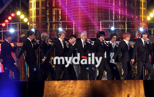 图文:韩国MBC大学生音乐节--Super Junior