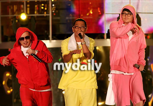 图文:韩国MBC大学生音乐节--DJDOC