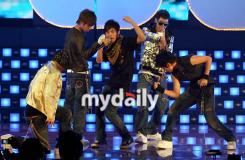 ͼSuperJuniorȫԱMʱݳ