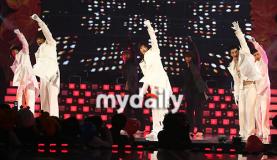 ͼSuperJuniorȫԱMʱݳ